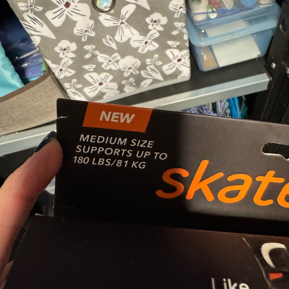 Training Wheels for Skates - Black - Picture 2 of 2